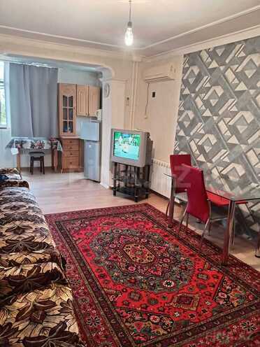 Сдаётся 2-комн. вторичка 40 м², м. Гянджлик, photo 1 from 10