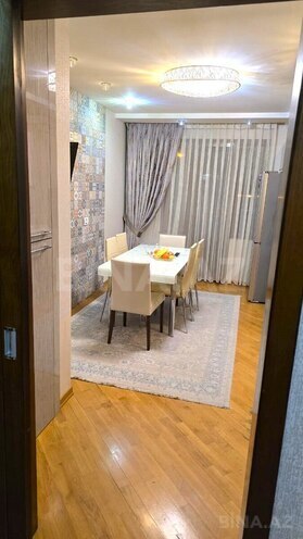 Продаётся 5-комн. вторичка 120 м², м. Халглар Достлугу, photo 6 from 17