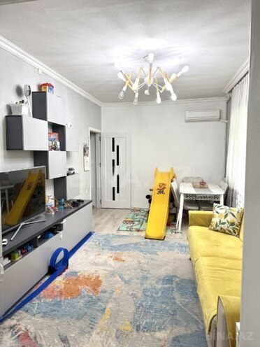 Satılır 2 otaqlı köhnə tikili 45 m², Yeni Günəşli q., photo 1 from 14