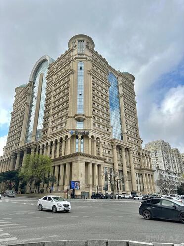 Продаётся 3-комн. новостройка 108 м², м. Элмляр Академиясы, photo 1 from 23