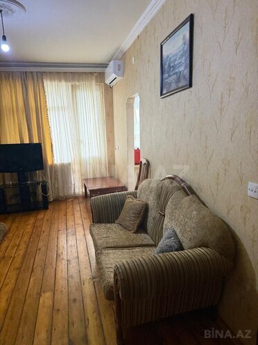 Сдаётся 2-комн. вторичка 55 м², м. Мемар Аджеми, photo 1 from 6