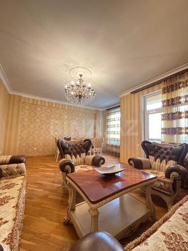 Продаётся 3-комн. новостройка 135 м², м. Кара Караев, photo 5 from 19
