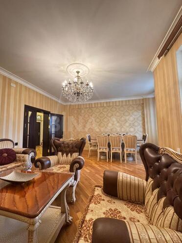 Продаётся 3-комн. новостройка 135 м², м. Кара Караев, photo 4 from 19