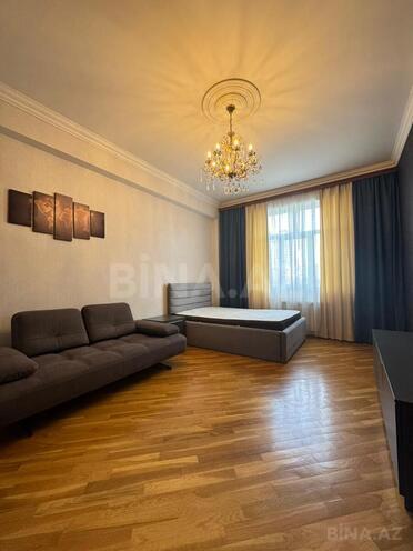 Продаётся 3-комн. новостройка 135 м², м. Кара Караев, photo 15 from 19
