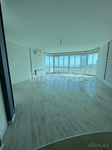 Продаётся 3-комн. новостройка 175 м², м. Низами, photo 8 from 17
