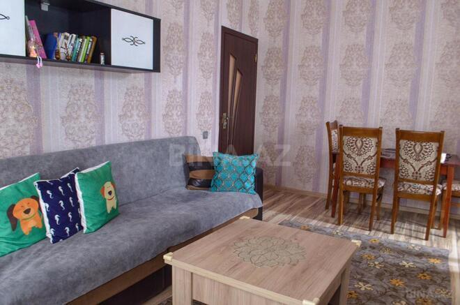 Продаётся 2-комн. вторичка 37 м², Хатаинский р., photo 1 from 12