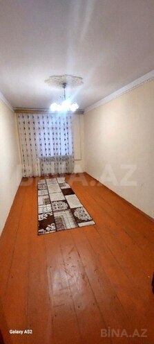 Продаётся 3-комн. вторичка 75 м², м. Нефтчиляр, photo 1 from 12