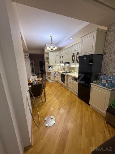 Продаётся 3-комн. новостройка 134 м², м. Кара Караев, photo 7 from 11