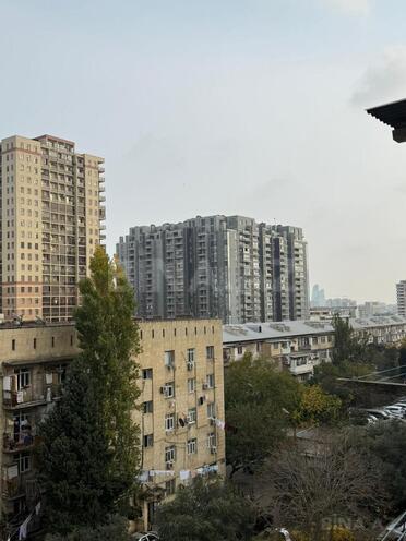 Продаётся 2-комн. вторичка 55 м², м. Элмляр Академиясы, photo 14 from 24