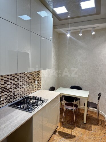 Продаётся 3-комн. новостройка 100 м², м. Элмляр Академиясы, photo 8 from 16