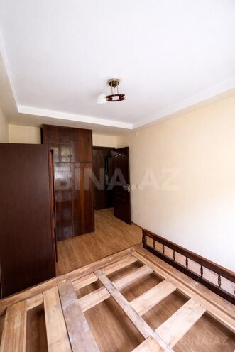 Сдаётся 3-комн. вторичка 85 м², м. Кара Караев, photo 12 from 17