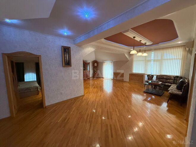 Satılır 12 otaqlı həyət evi/bağ evi 800 m², Səbail r., photo 13 from 19