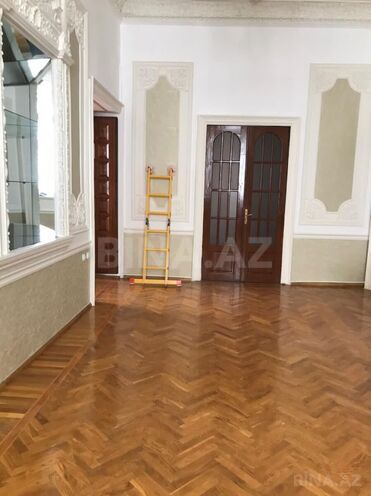 Сдаётся 5-комн. офис 210 м², м. Ичеришехер, photo 1 from 27