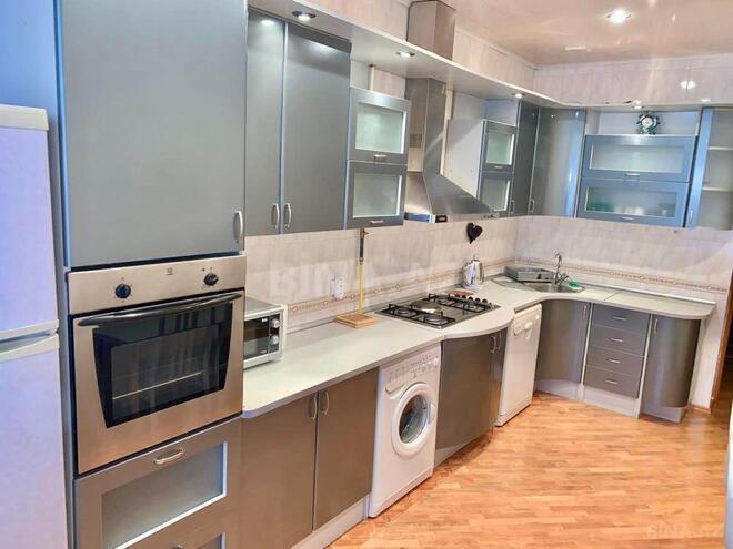 Сдаётся 4-комн. новостройка 200 м², м. Низами, photo 12 from 17