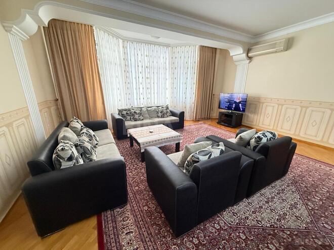 Сдаётся 4-комн. новостройка 200 м², м. Низами, photo 1 from 17