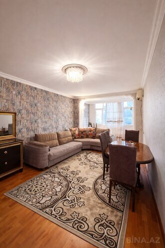 Satılır 2 otaqlı köhnə tikili 57 m², Qara Qarayev m., photo 1 from 13