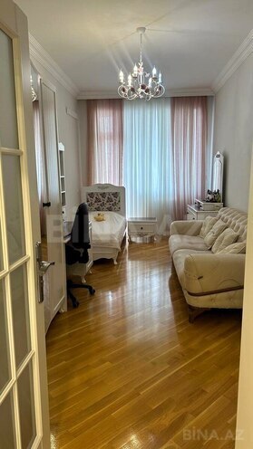 Продаётся 3-комн. новостройка 170 м², м. Элмляр Академиясы, photo 10 from 22