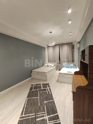 Сдаётся 3-комн. новостройка 140 м², м. Низами, photo 8 from 16