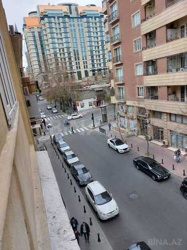 Satılır 3 otaqlı köhnə tikili 100 m², 28 May m., photo 26 from 28