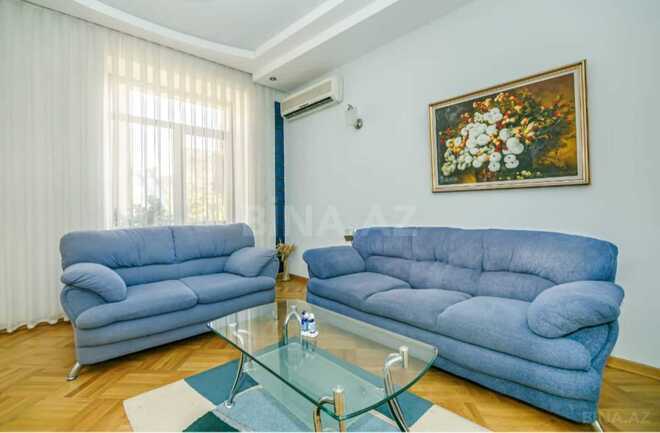 İcarəyə verilir 3 otaqlı köhnə tikili 130 m², Sahil m., photo 3 from 10