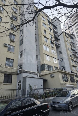 Satılır 3 otaqlı köhnə tikili 80 m², Nəsimi r., photo 1 from 10