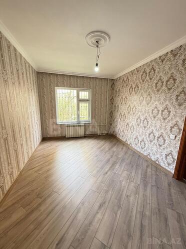 Satılır 4 otaqlı köhnə tikili 110 m², İnşaatçılar m., photo 1 from 11