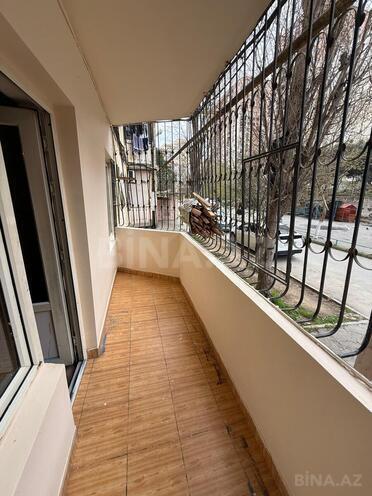 Satılır 4 otaqlı köhnə tikili 110 m², İnşaatçılar m., photo 9 from 11