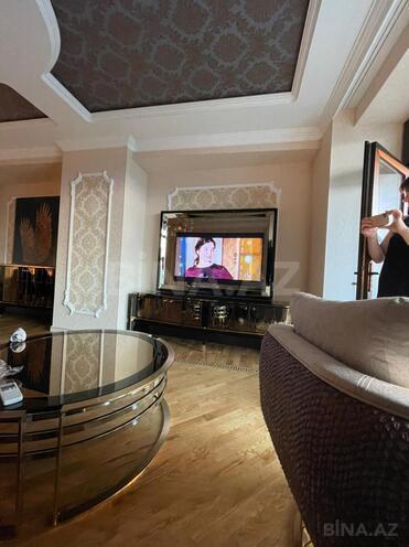 Сдаётся 3-комн. новостройка 150 м², м. 8 ноября, photo 4 from 24