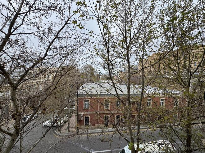 Satılır 4 otaqlı köhnə tikili 180 m², İçəri Şəhər m., photo 13 from 22