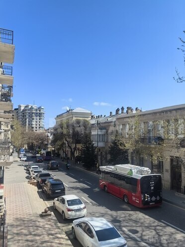 Satılır 3 otaqlı köhnə tikili 80 m², İçəri Şəhər m., photo 24 from 30