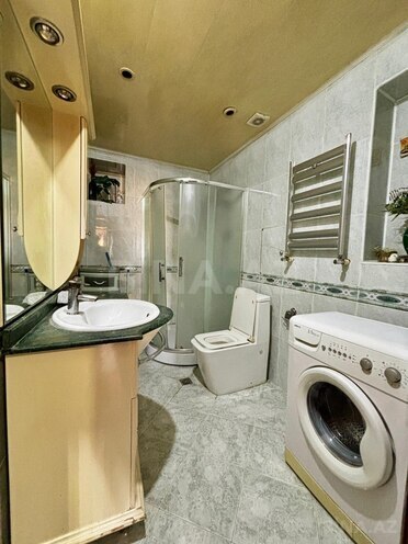 Satılır 3 otaqlı köhnə tikili 70 m², 28 May m., photo 14 from 16