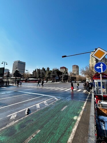 Satılır 3 otaqlı köhnə tikili 70 m², 28 May m., photo 15 from 16