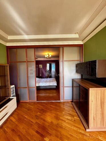 Satılır 3 otaqlı köhnə tikili 70 m², 28 May m., photo 9 from 16