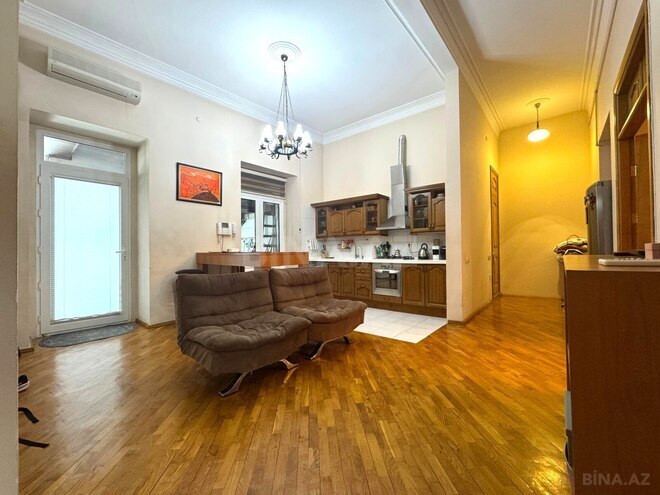 Satılır 4 otaqlı köhnə tikili 210 m², Bayıl q., photo 8 from 24