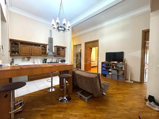 Satılır 4 otaqlı köhnə tikili 210 m², Bayıl q., photo 9 from 24