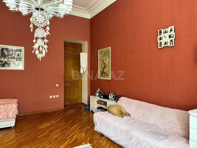 Satılır 4 otaqlı köhnə tikili 210 m², Bayıl q., photo 5 from 24