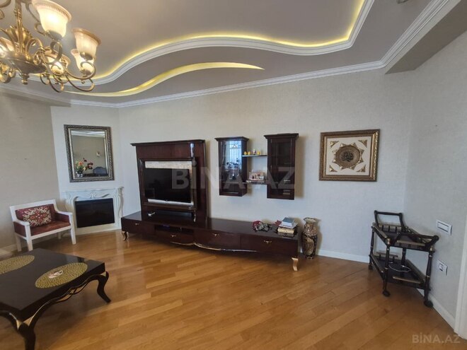 Сдаётся 3-комн. новостройка 180 м², м. 8 ноября, photo 6 from 26