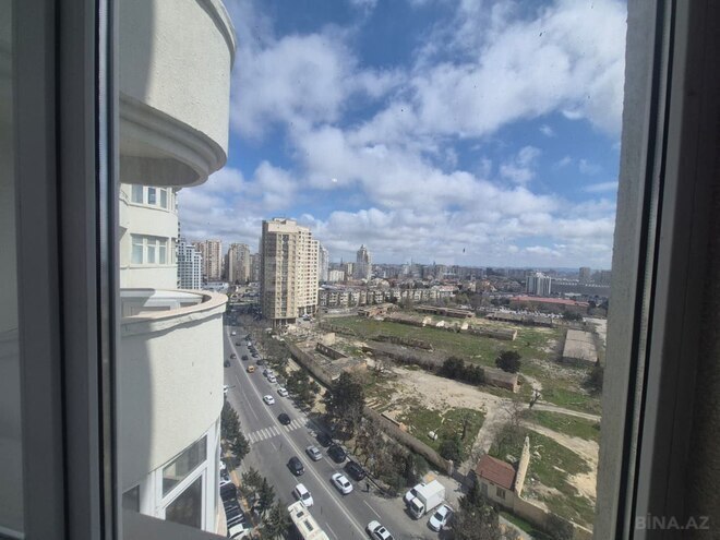 Сдаётся 3-комн. новостройка 180 м², м. 8 ноября, photo 24 from 26