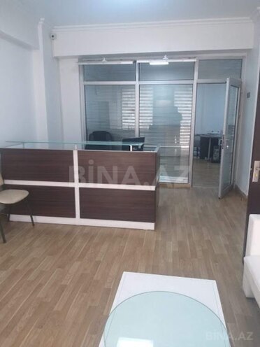Продаётся 3-комн. офис 130 м², м. Ичеришехер, photo 1 from 11