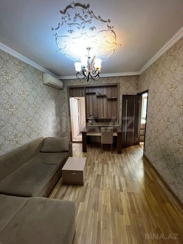 Satılır 2 otaqlı köhnə tikili 55 m², Memar Əcəmi m., photo 1 from 11