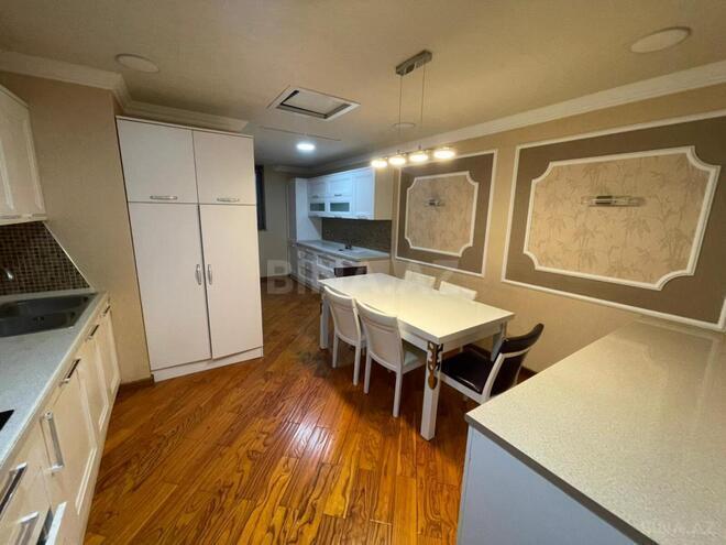 İcarəyə verilir 5 otaqlı yeni tikili 330 m², 28 May m., photo 13 from 31