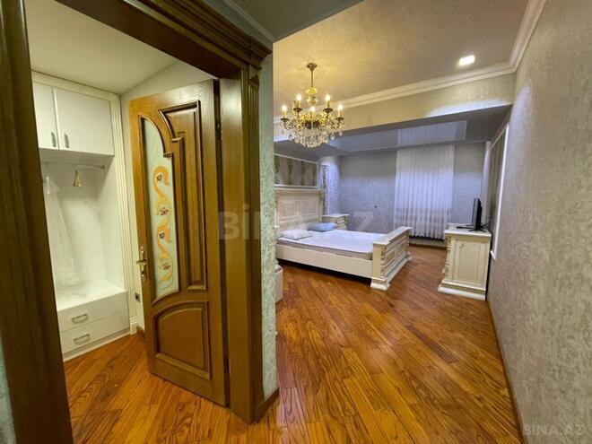 İcarəyə verilir 5 otaqlı yeni tikili 330 m², 28 May m., photo 17 from 31