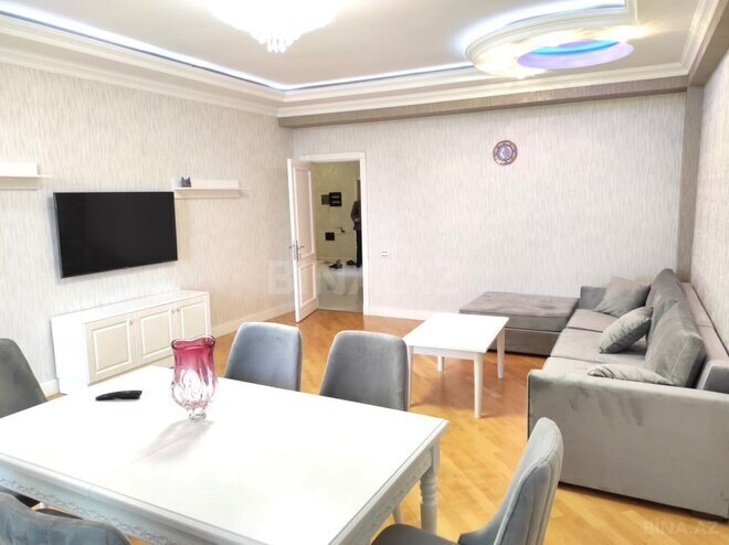 Сдаётся 2-комн. новостройка 110 м², пос. Бадамдар, photo 1 from 18