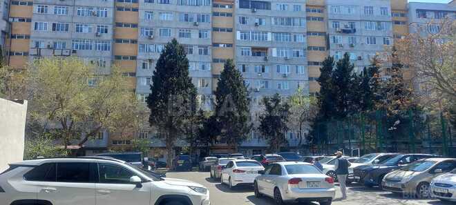 Продаётся 2-комн. вторичка 57 м², м. Гянджлик, photo 1 from 11