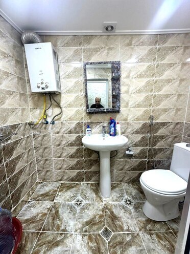 Satılır 3 otaqlı köhnə tikili 65 m², Qara Qarayev m., photo 10 from 12