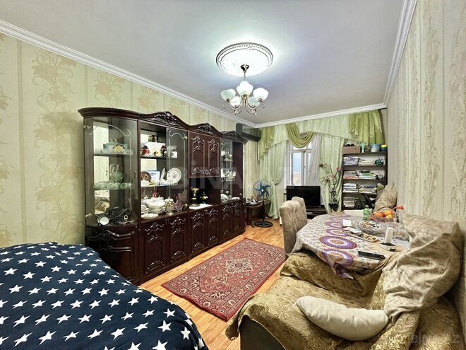 Продаётся 2-комн. вторичка 60 м², м. Ази Асланов, photo 3 from 12