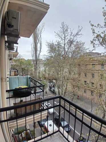 Satılır 3 otaqlı köhnə tikili 80 m², 28 May m., photo 4 from 23