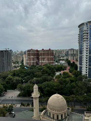 Продаётся 3-комн. вторичка 108 м², м. Низами, photo 10 from 14