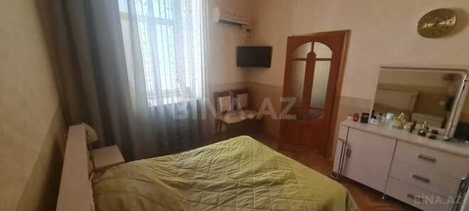 Satılır 4 otaqlı köhnə tikili 90 m², Sahil m., photo 7 from 17