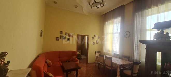 Satılır 4 otaqlı köhnə tikili 90 m², Sahil m., photo 4 from 17